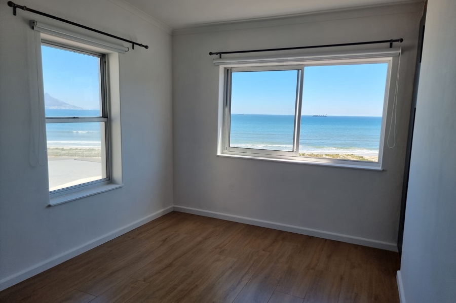 4 Bedroom Property for Sale in Beachfront Western Cape